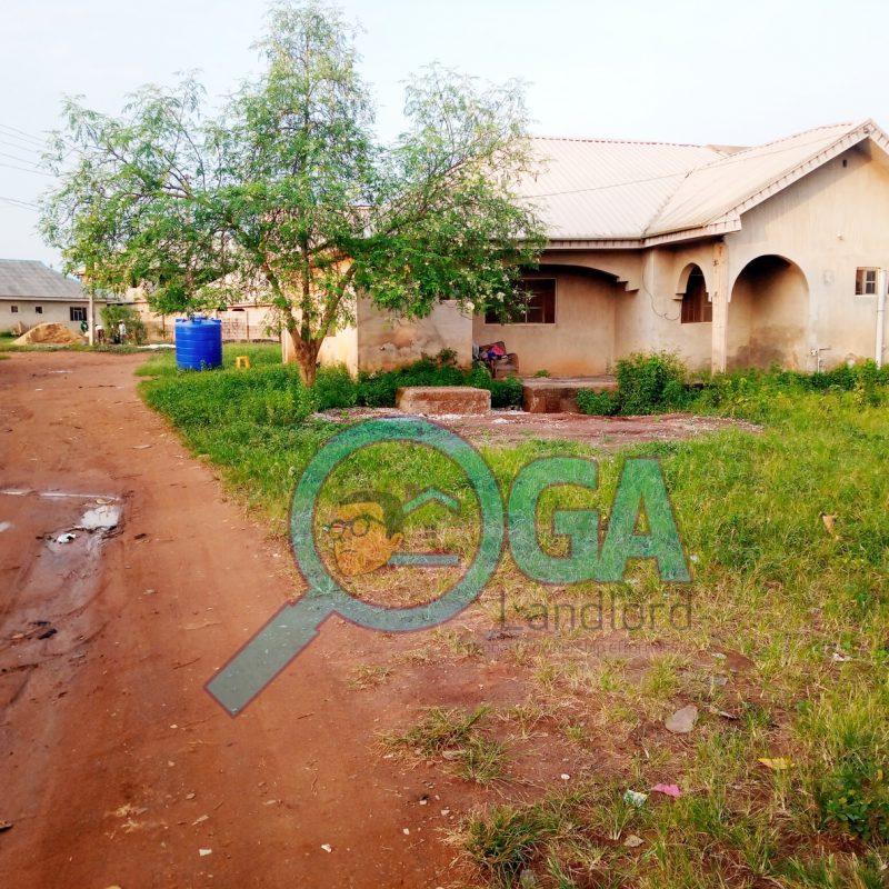 Bungalow Building with 4 Self Contains For Sale at Anu-Oluwapo Estate, Igbe-Laara Ikorodu, Lagos State